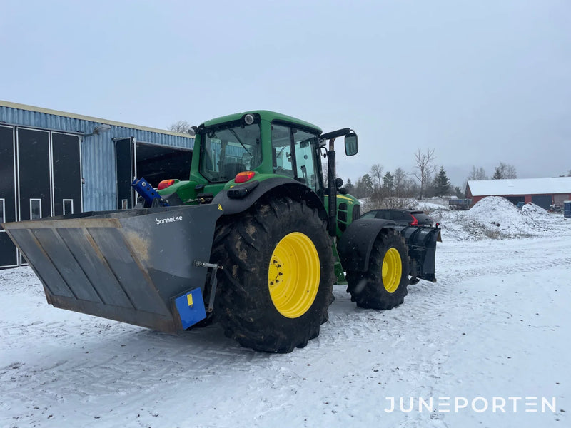 John Deere 7530 med Vikplog & Sandspridare