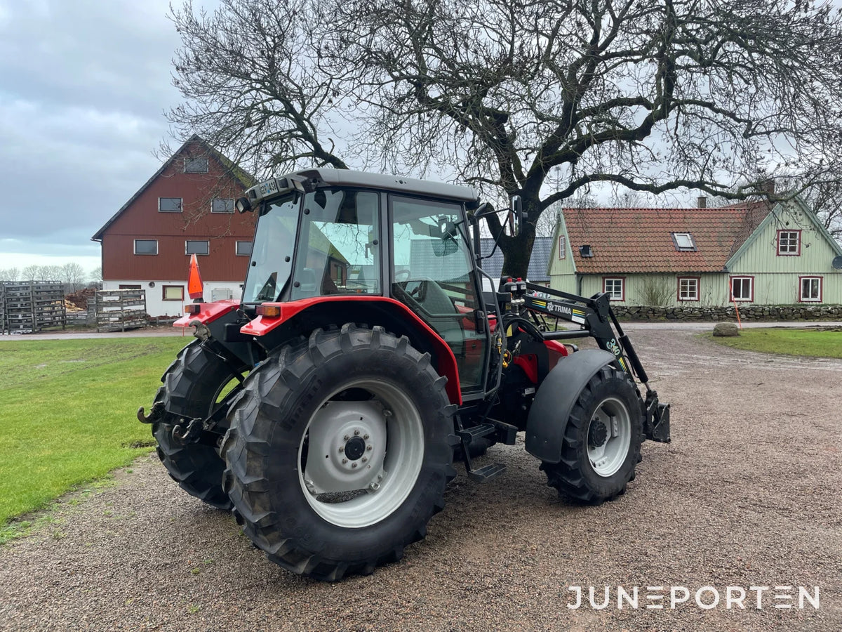 Massey Ferguson 4245 med Lastare