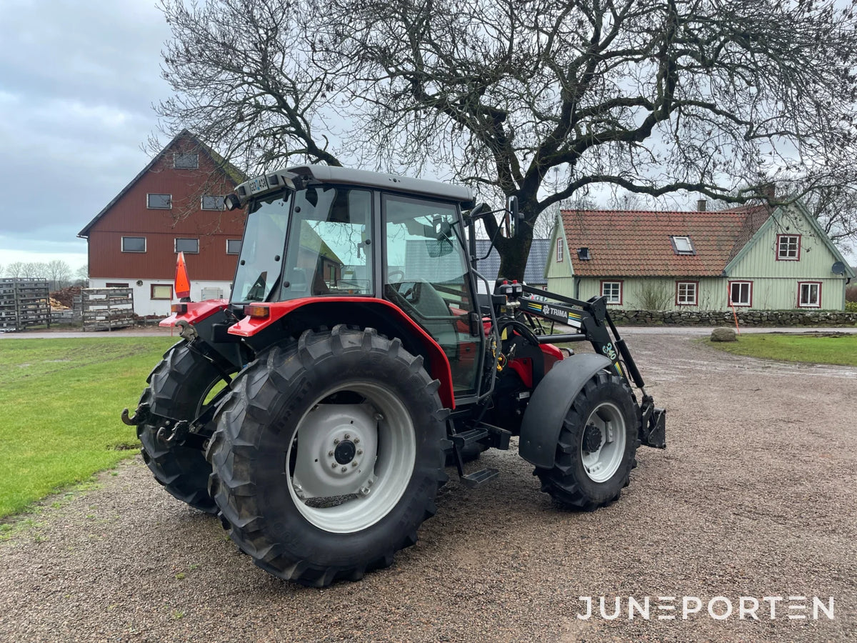 Massey Ferguson 4245 med Lastare