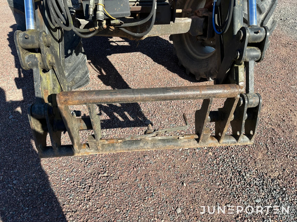 Massey Ferguson 6180 4WD med Trima lastare