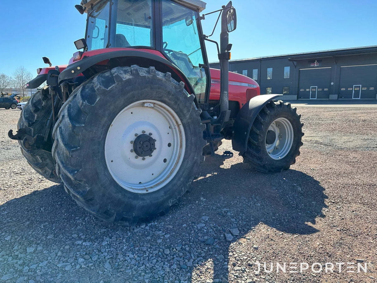 Massey Ferguson 8250-4