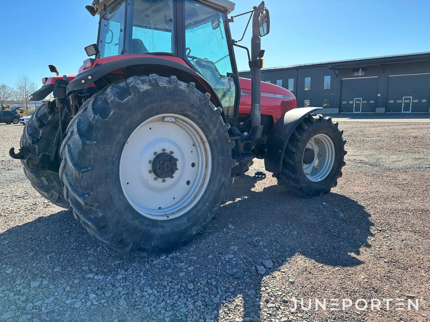 Massey Ferguson 8250-4