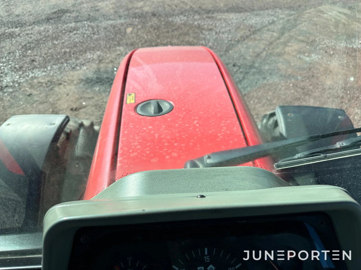 Massey Ferguson 8250-4