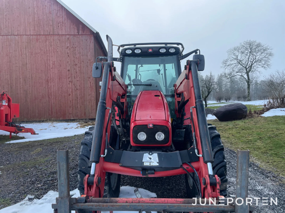 Massey Ferguson 5455 med Twintrac och Lastare