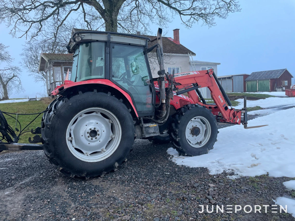 Massey Ferguson 5455 med Twintrac och Lastare
