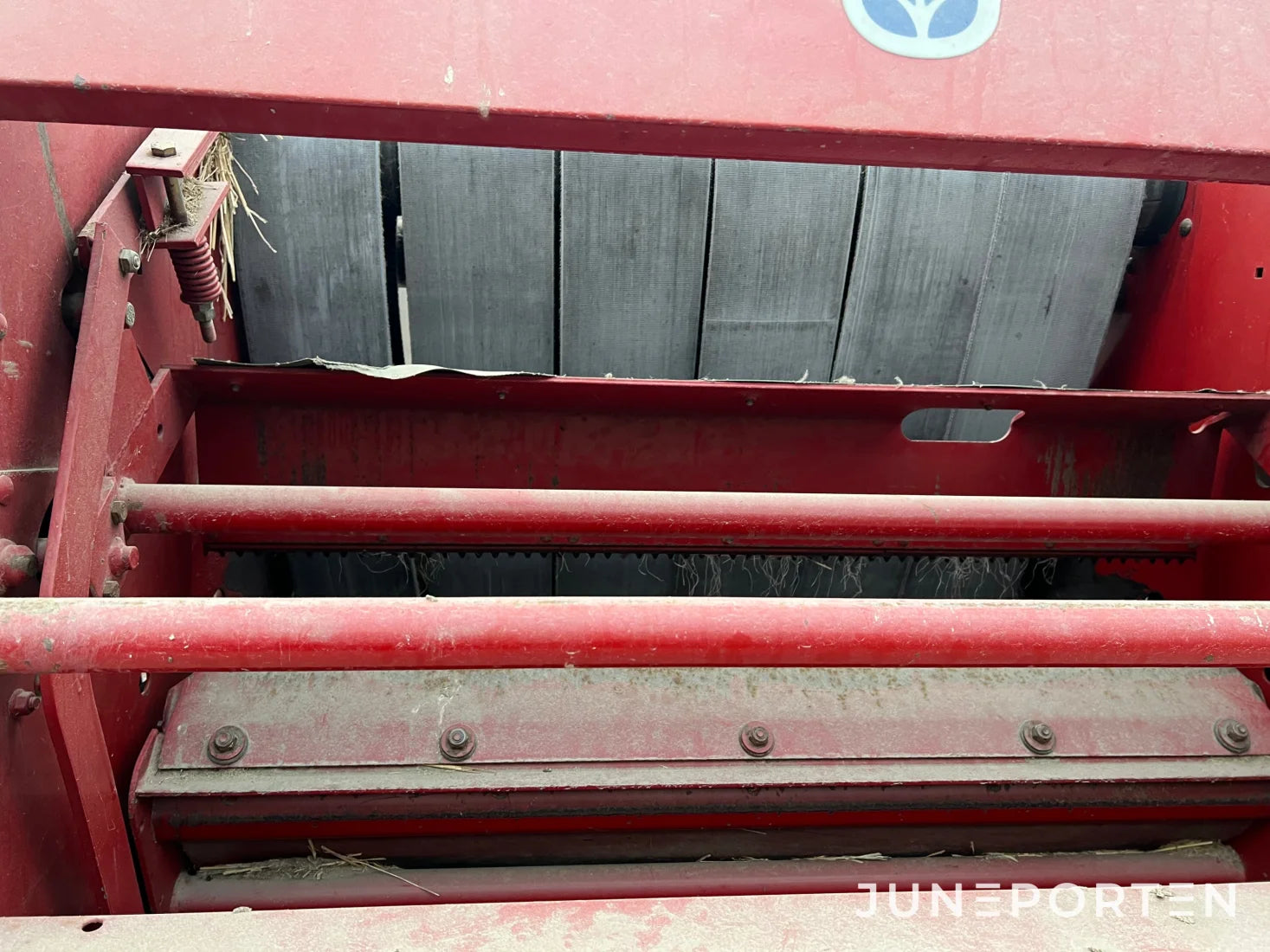 Rundballspress New Holland 648