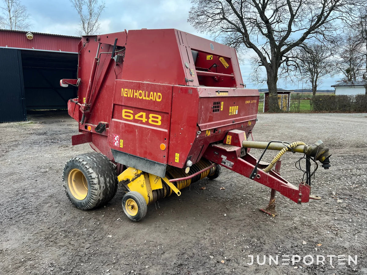 Rundballspress New Holland 648
