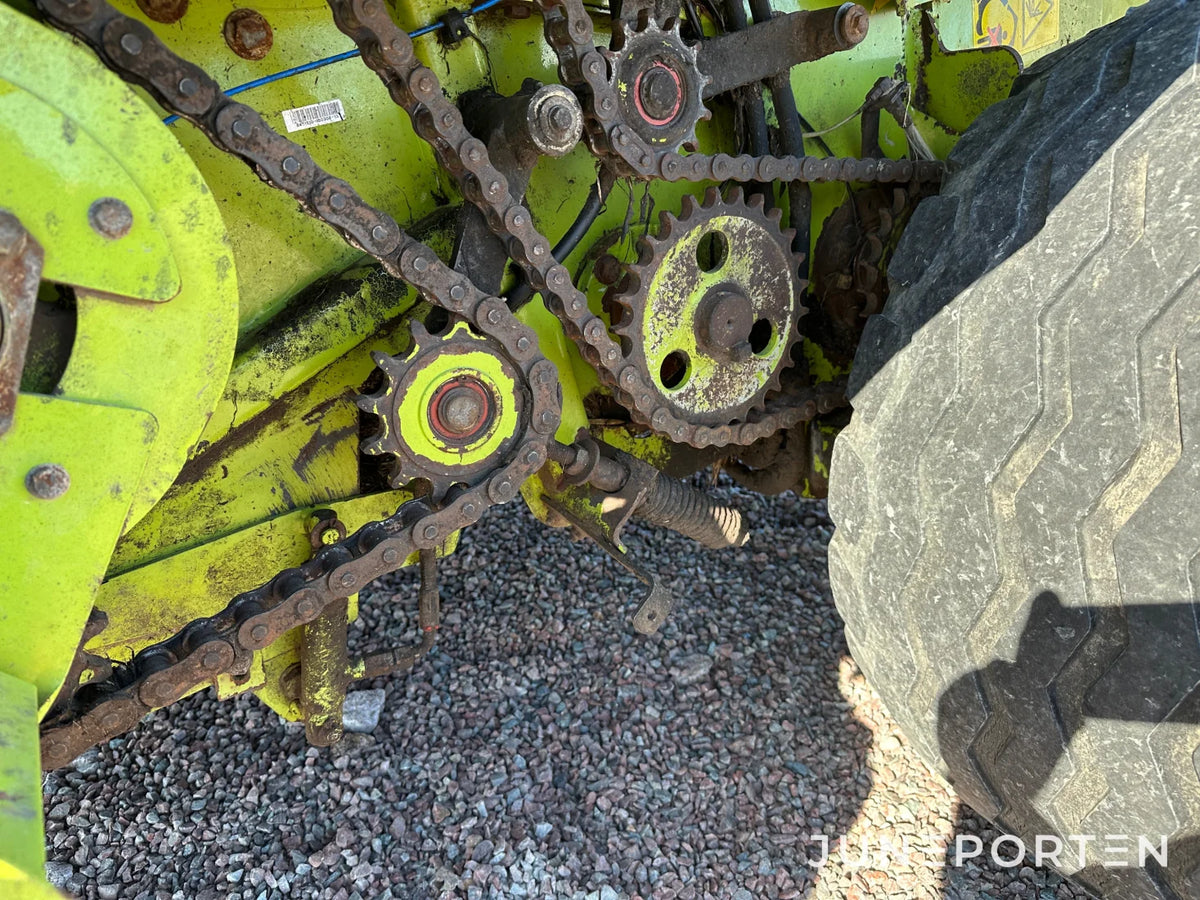 Rundbalspress Claas Rollant 255