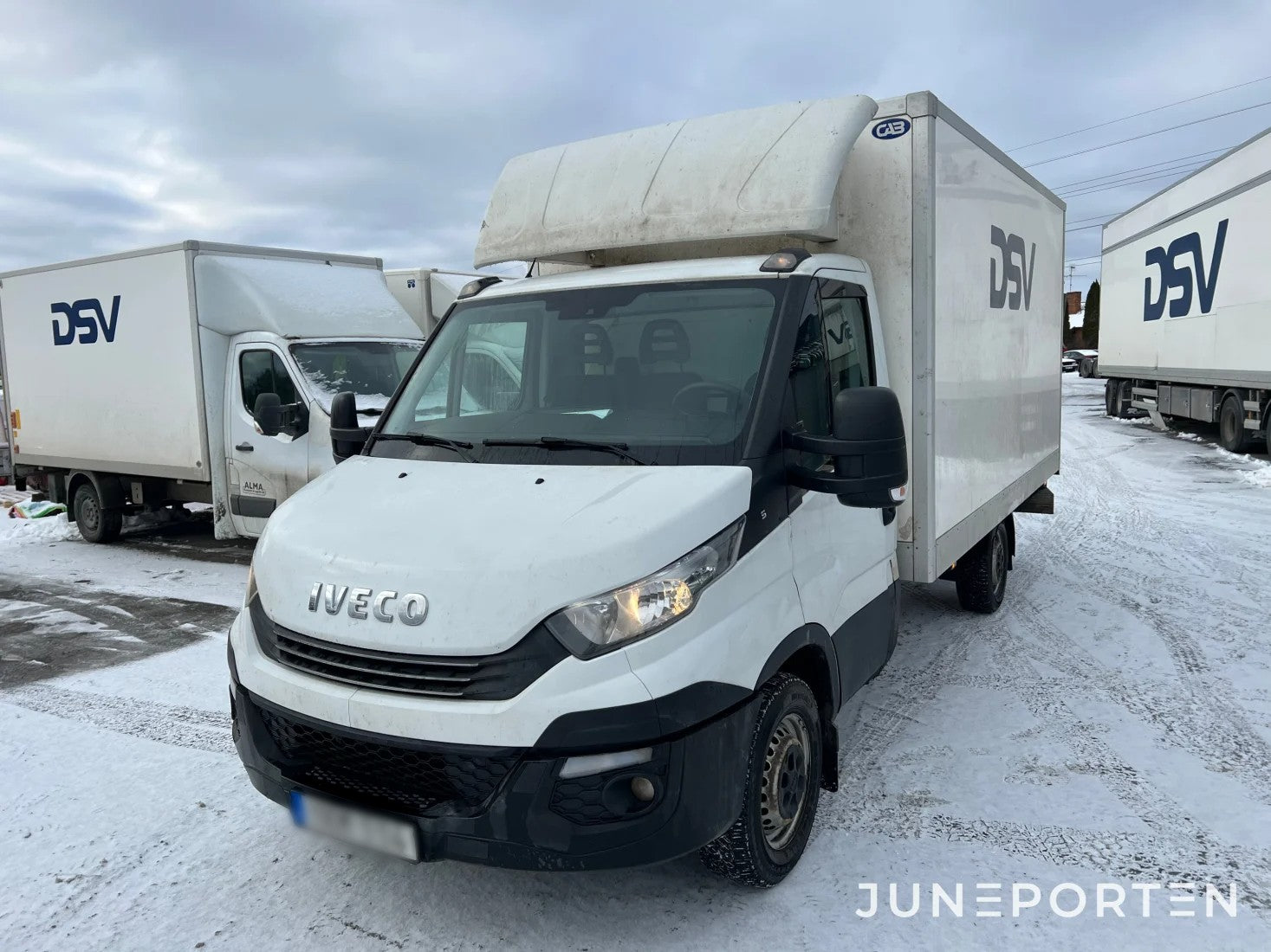 Skåpbil Iveco Daily Bakgavellyft