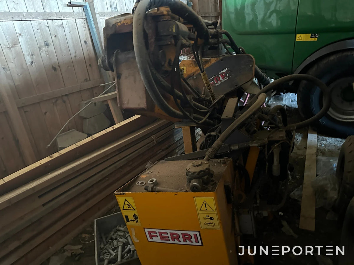 Släntklippare Frontmonterad Ferri C15YC