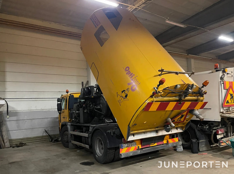 Sop och Uppsamlarbil Volvo FL6/220