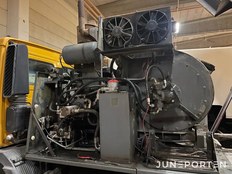 Sop och Uppsamlarbil Volvo FL6/220