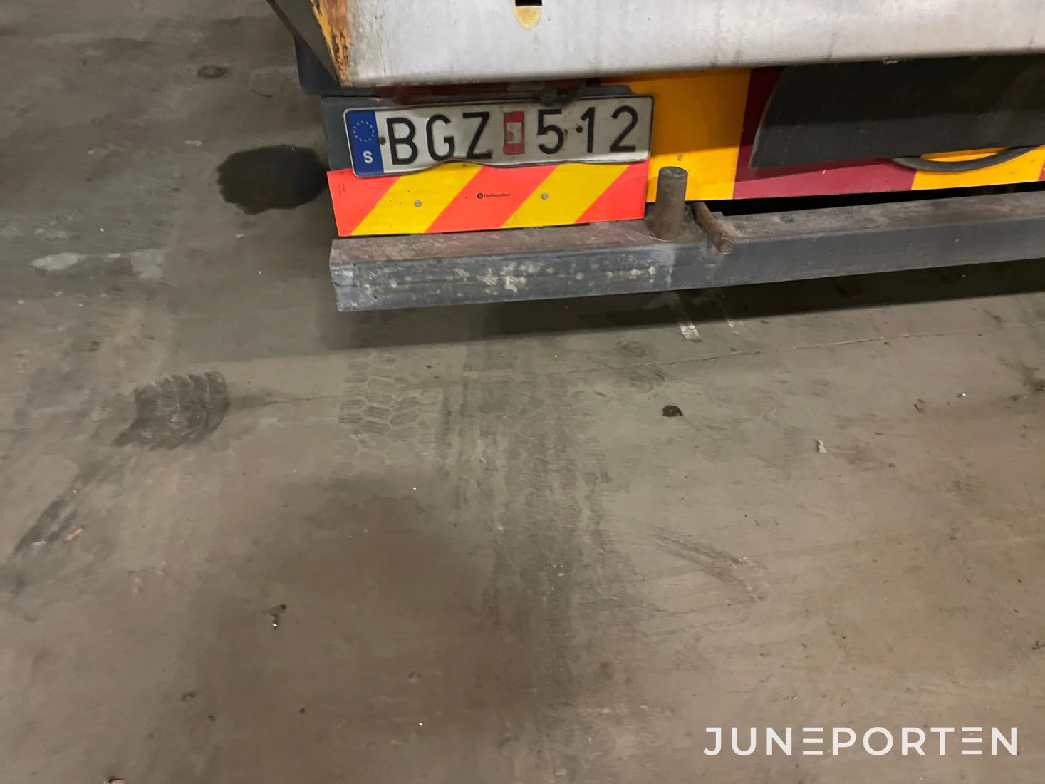 Sop och Uppsamlarbil Volvo FL6/220