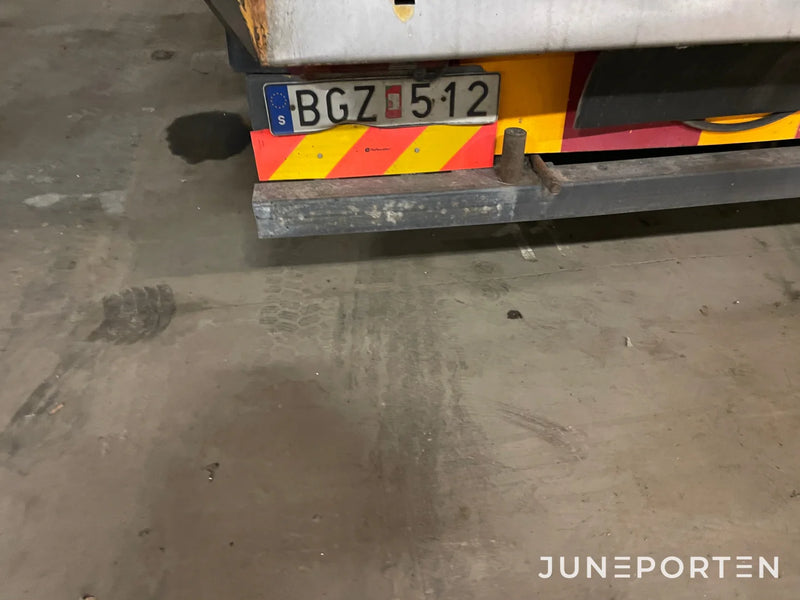Sop och Uppsamlarbil Volvo FL6/220