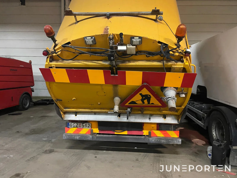 Sop och Uppsamlarbil Volvo FL6/220