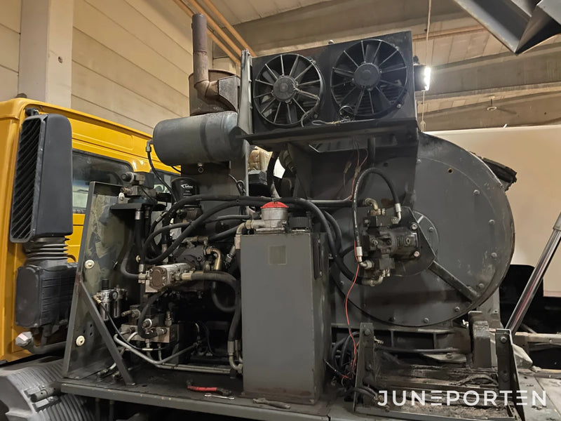 Sop och Uppsamlarbil Volvo FL6/220