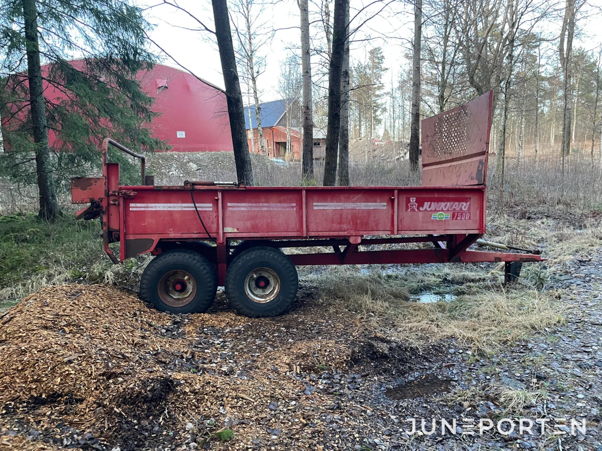 Stallgödselspridare Junkkari ESK 7500