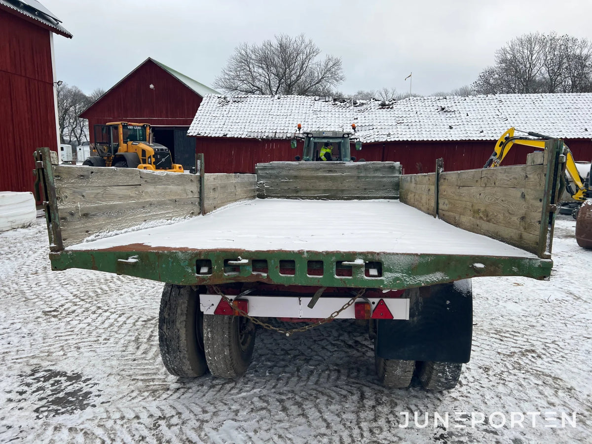 Tippvagn med Trälämmar