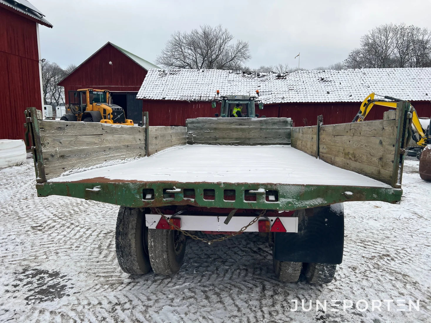 Tippvagn med Trälämmar