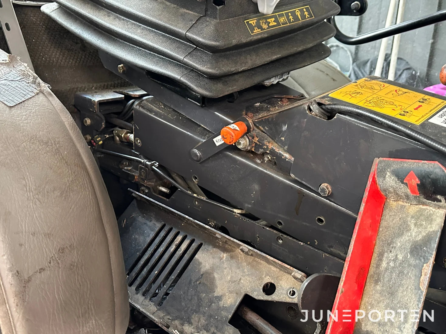 Redskapsbärare Valpadana 1330 Hst-Rev