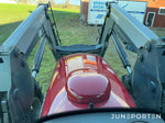 Valtra A83 med lastare & skogshytt
