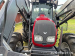 Valtra A83 med lastare & skogshytt